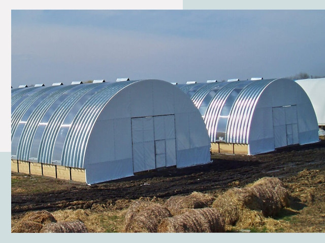 Сельскохозяйственные здания в Муравленке