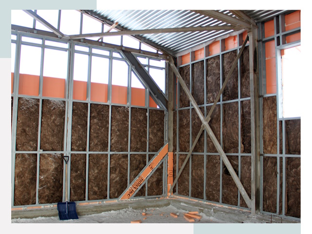 Утепленные ангары в Муравленке