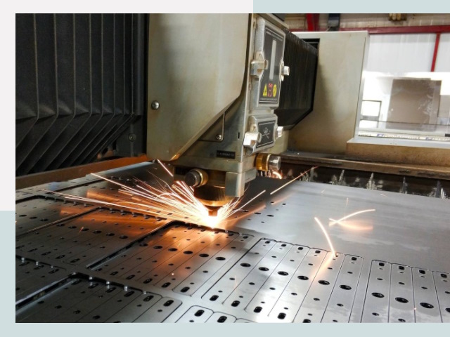 Лазерная резка металла в Муравленке от 642 руб.